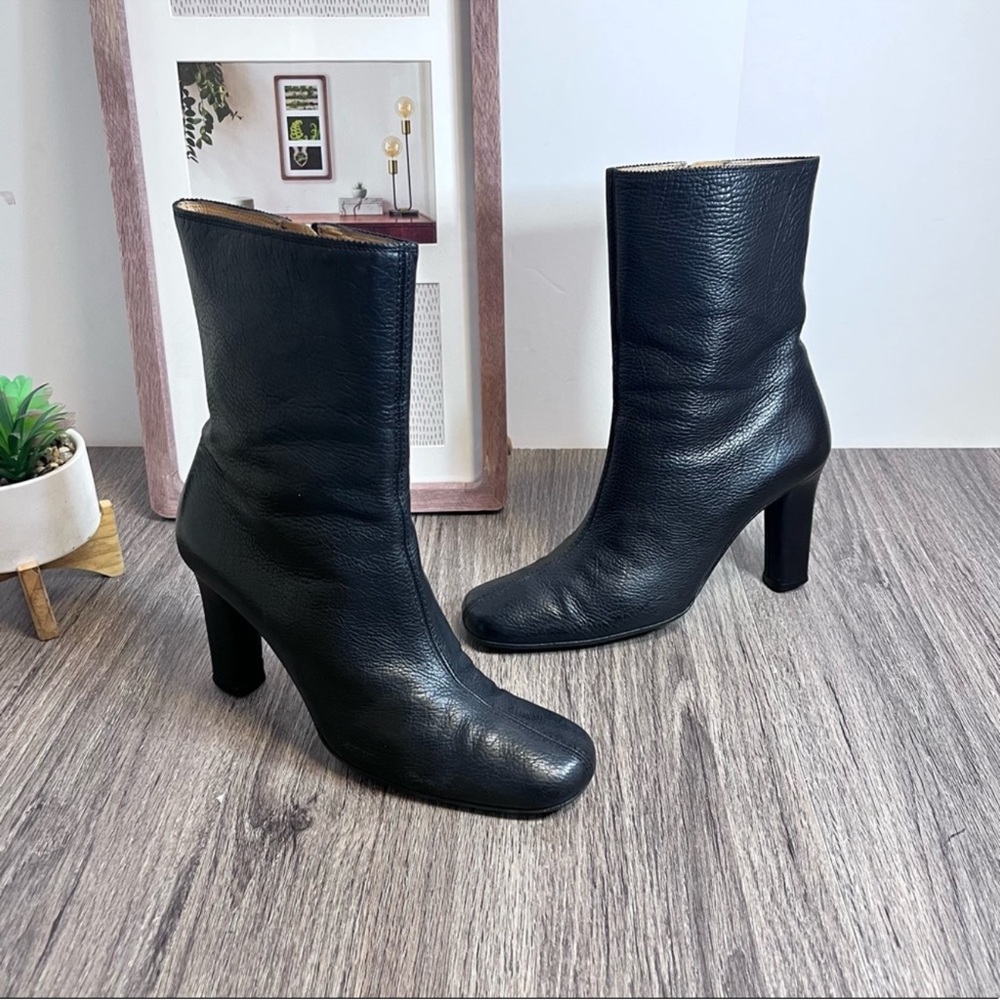 Bally Travia Black Pebble‎ Leather Mid-Calt Heeled Boots size 8.5